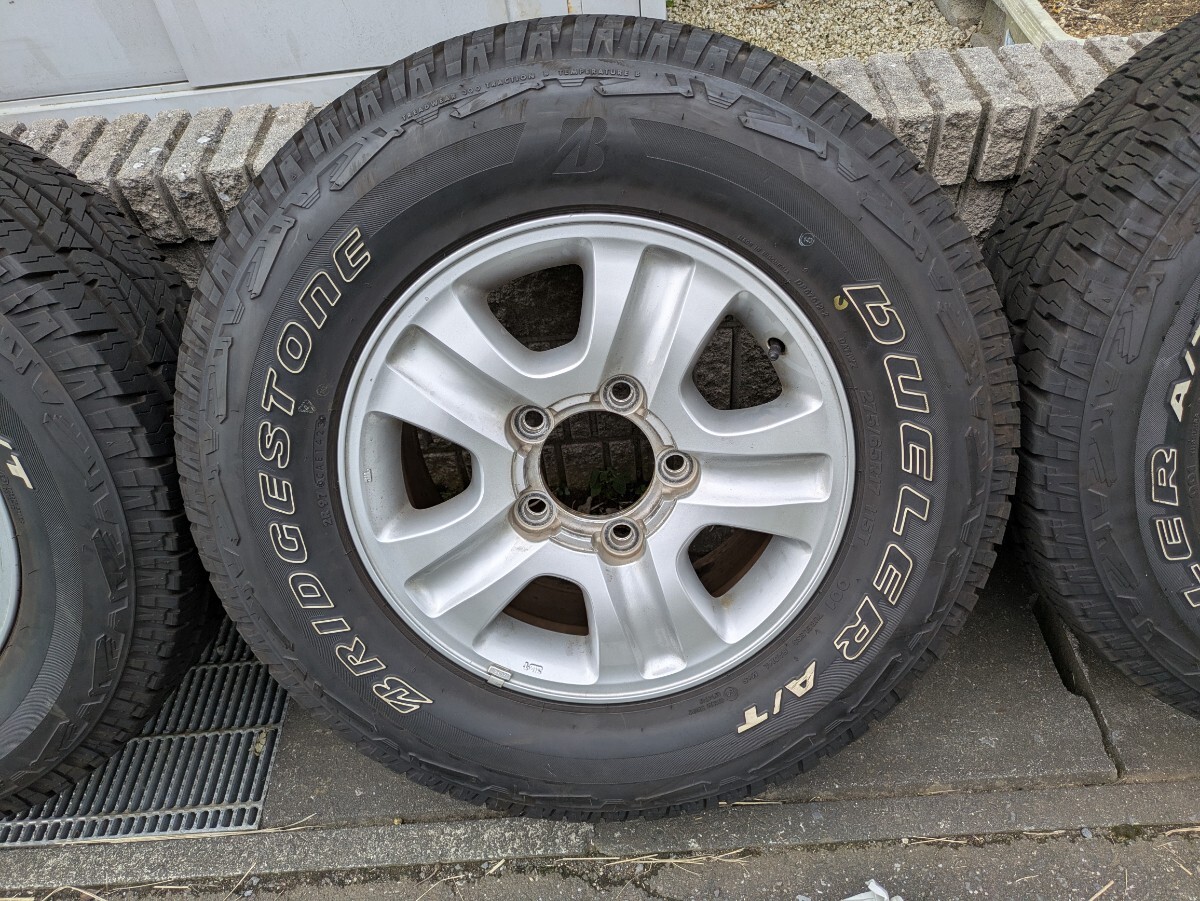 ランク100中期 純正アルミホイール 17インチ　2023年製　ブリヂストン DUELER 275/65R17 残溝8部山位_画像2