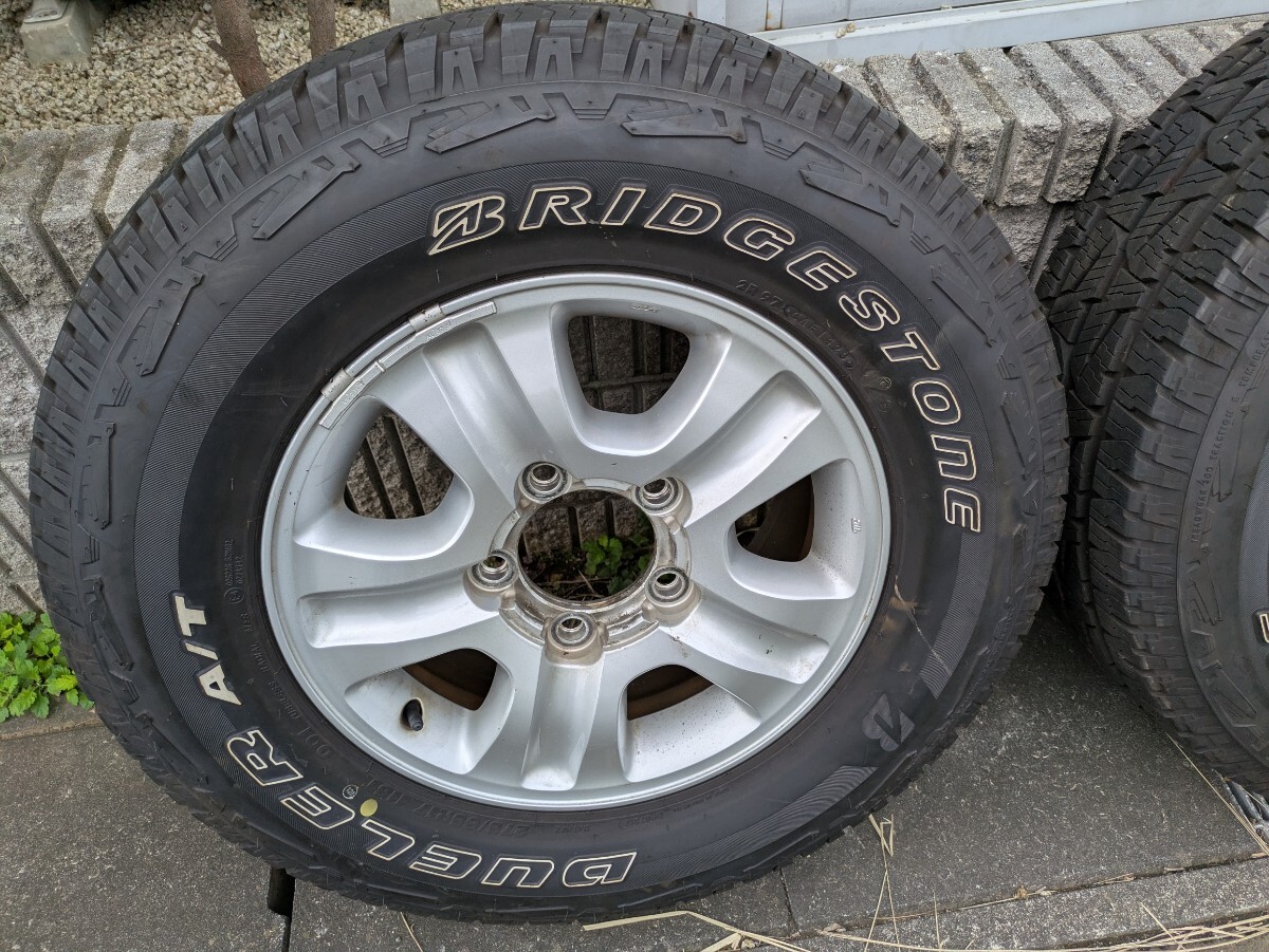 ランク100中期 純正アルミホイール 17インチ　2023年製　ブリヂストン DUELER 275/65R17 残溝8部山位_画像4