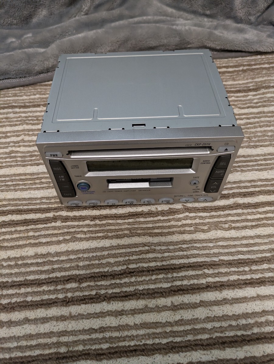 トヨタ 純正 オーディオ カーオーディオ ジャンク パナソニック製?_画像1