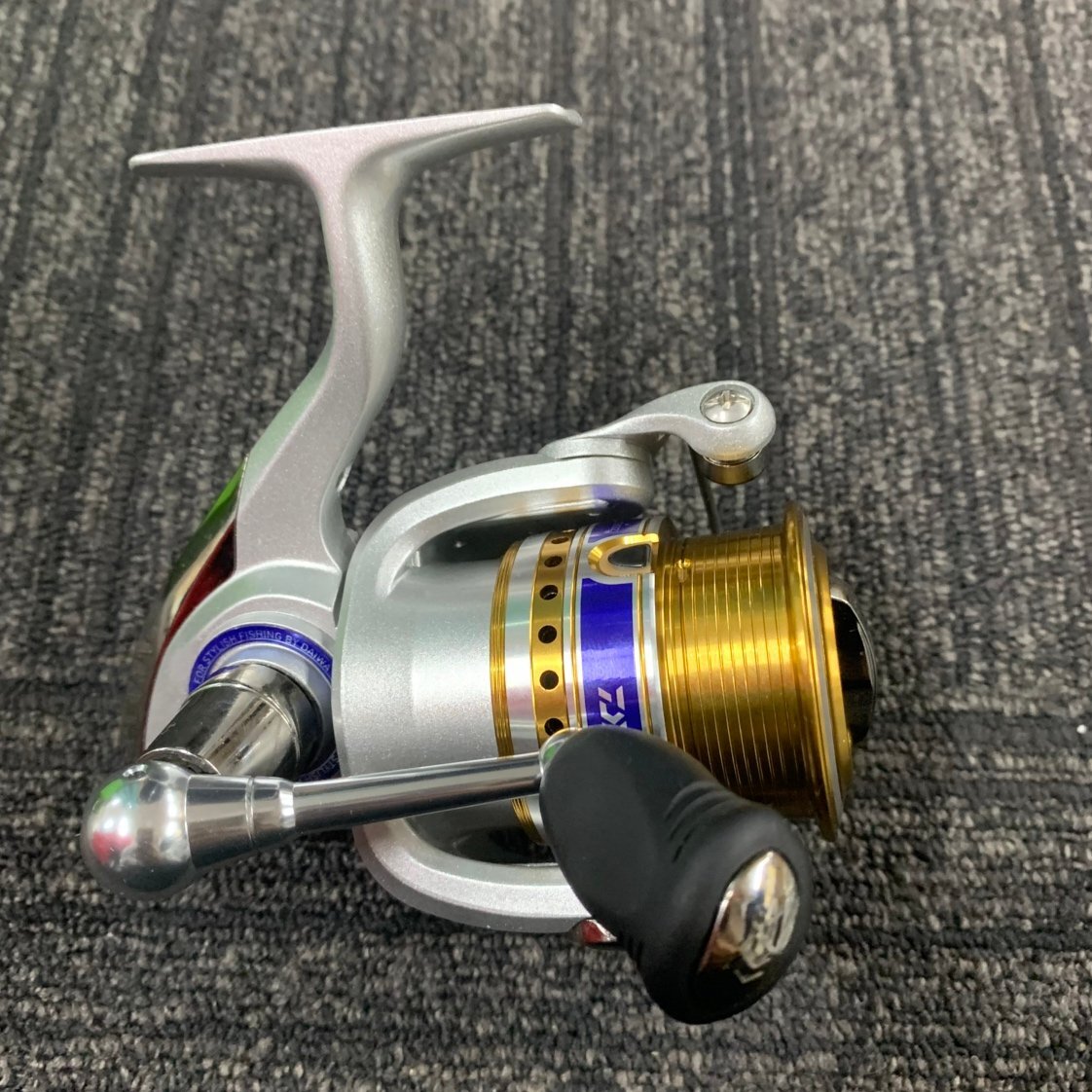 【80】1円～ CREST 2506 クレスト 等 スポーツ 人気 リール 釣り具 フィッシング 中古品 現状品 価値のわかる方必見 箱付き_画像2