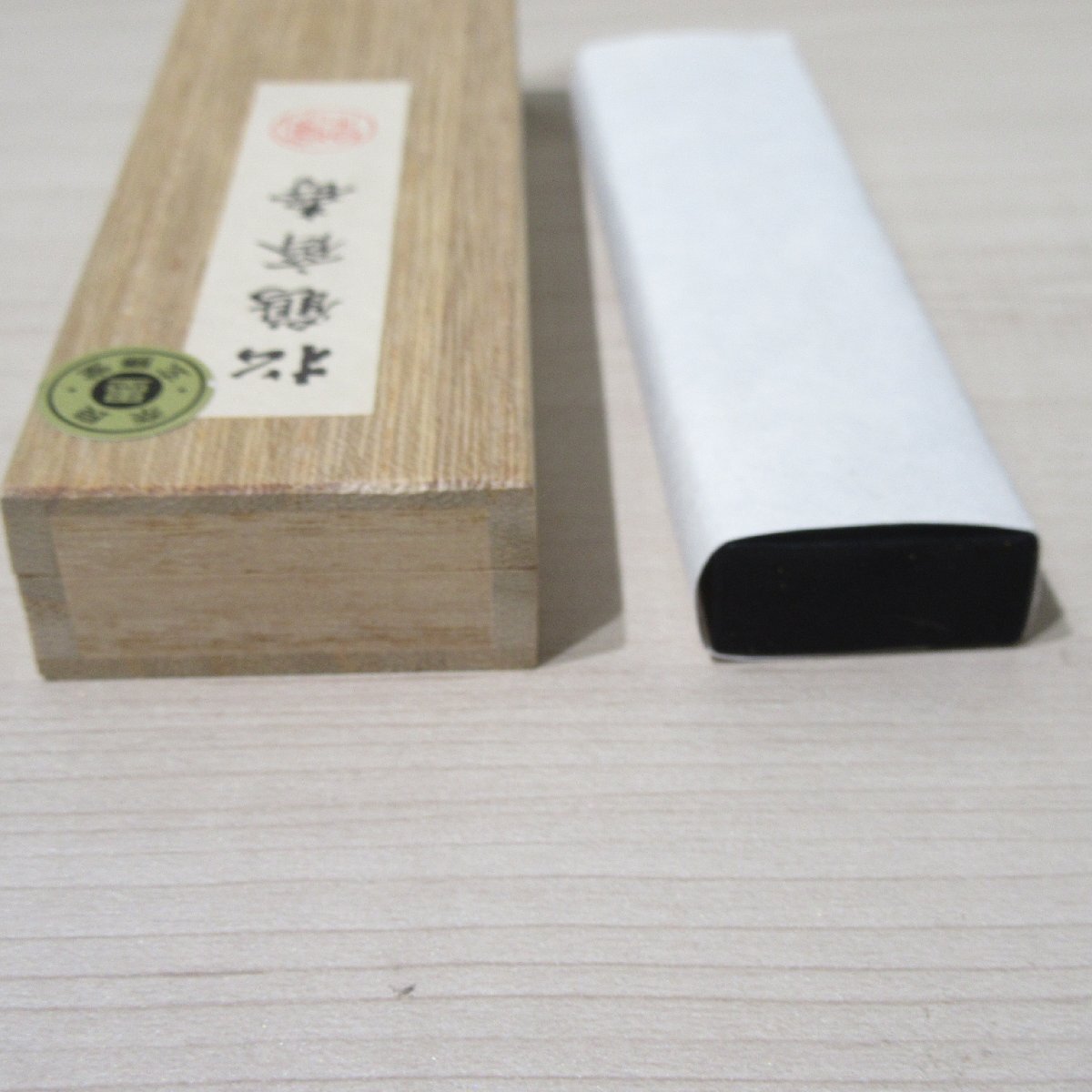 【31】1円～固形墨 玄勝堂 3点セット 紅花墨 他 書道 書道具 工芸品 未使用品 その他現状品_画像7