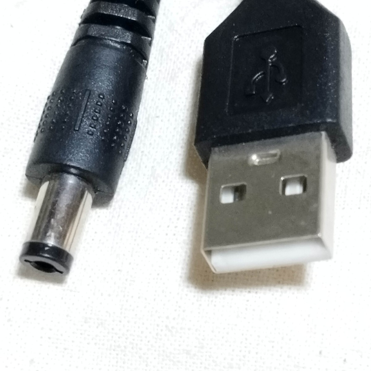 即決100円 2本セット USB - DCケーブル、USB Type-A端子 - 2.1mm標準DCプラグ（内径2.1mm 外径5.5mm） 定形外郵便180円 or ネコポス230円_画像4