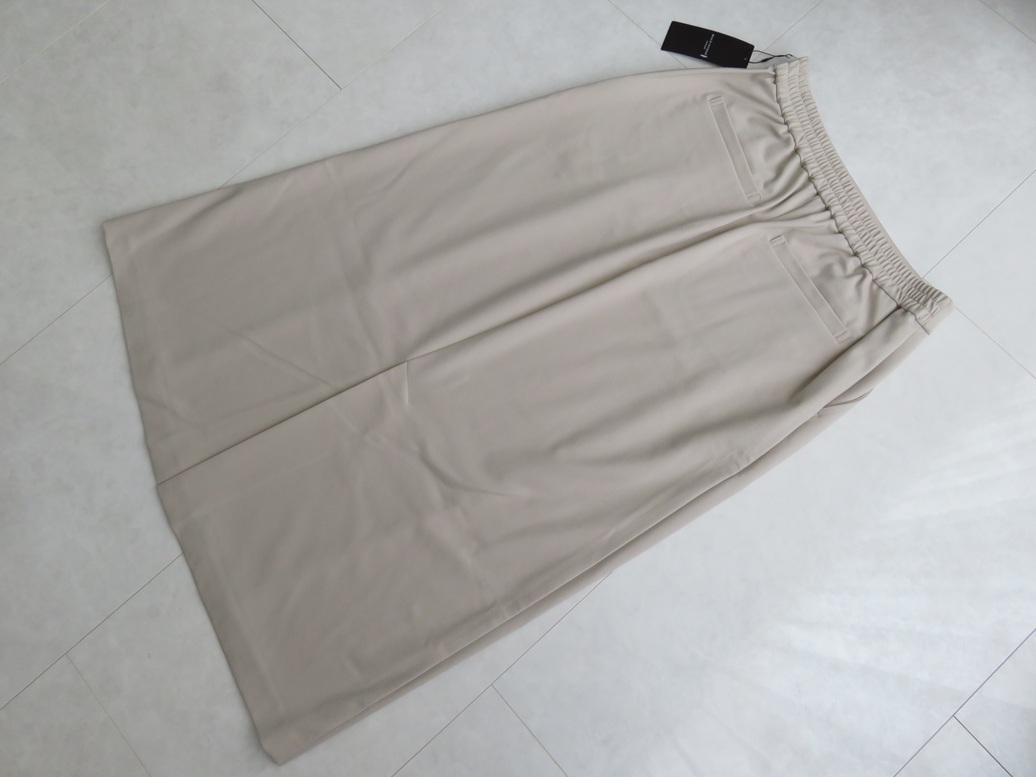 新品タグ付き◆MACKINTOSH LONDONマッキントッシュ◆３．６万！エクラ掲載☆彡【洗える】ストレッチポンチスカート　３８size　ベージュ_画像3
