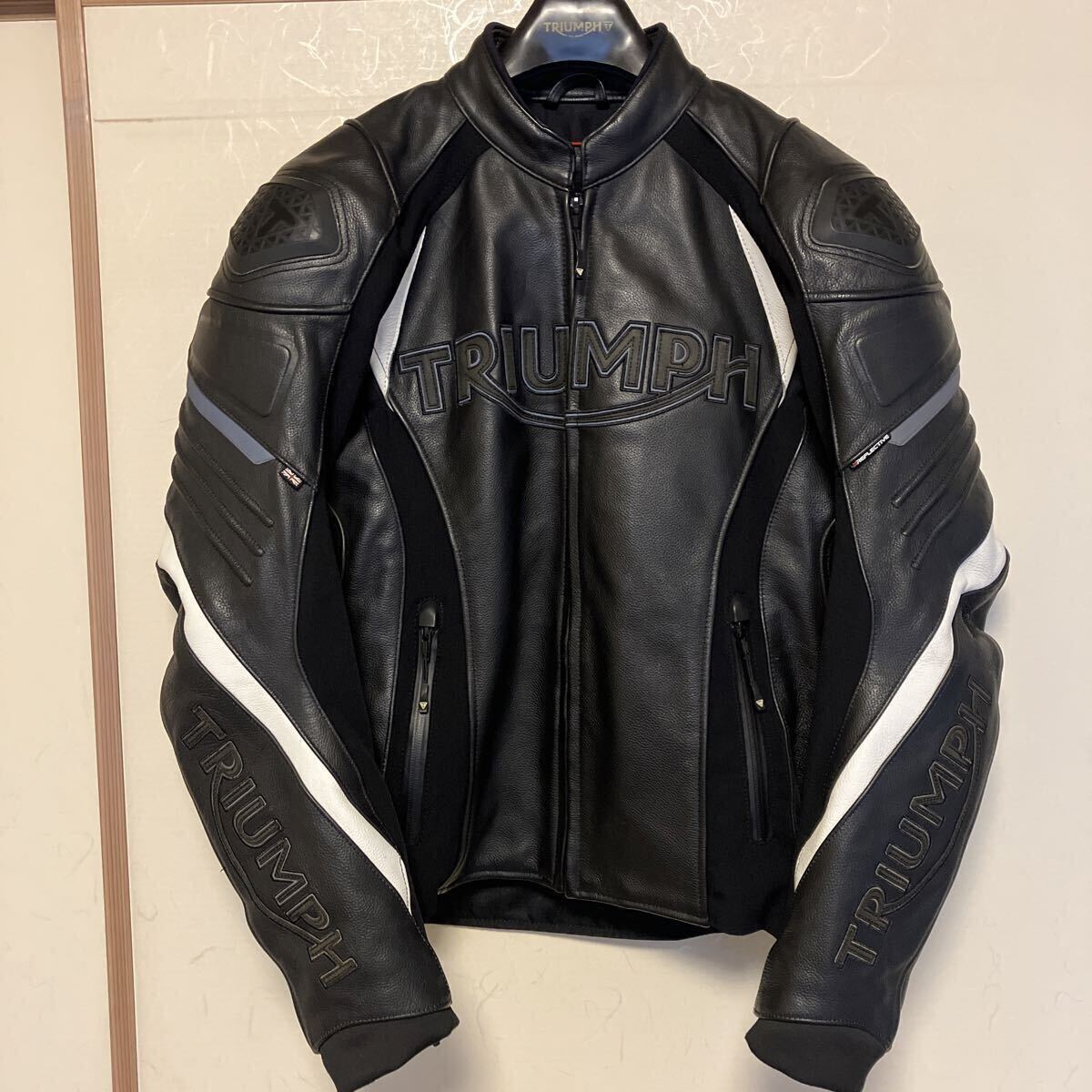 TRIUMPH トライアンフ 純正レザージャケット_画像1