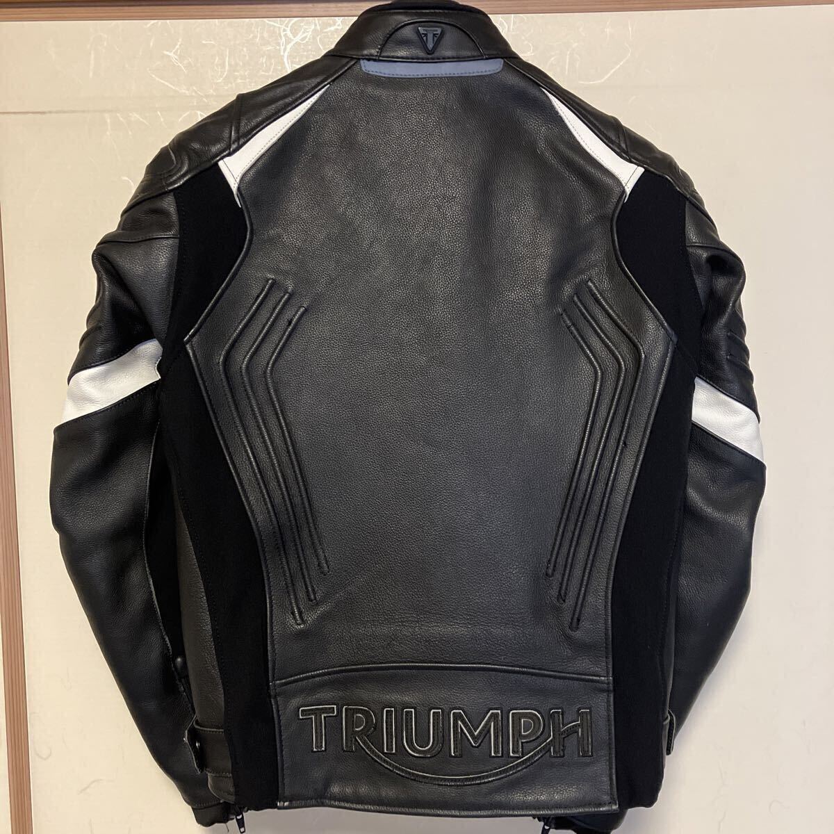 TRIUMPH トライアンフ 純正レザージャケット_画像2