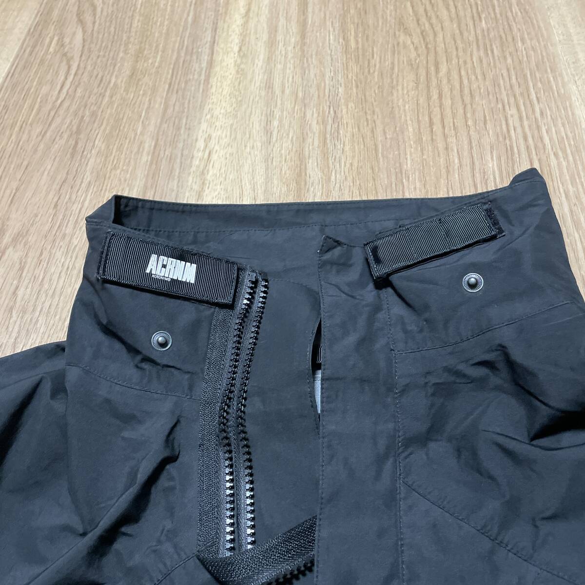 ACRONYM アクロニウム　ゴアテックス　ジャケット　フード欠品　黒　Mサイズ(大き目)　ヨーロッパ製_画像6