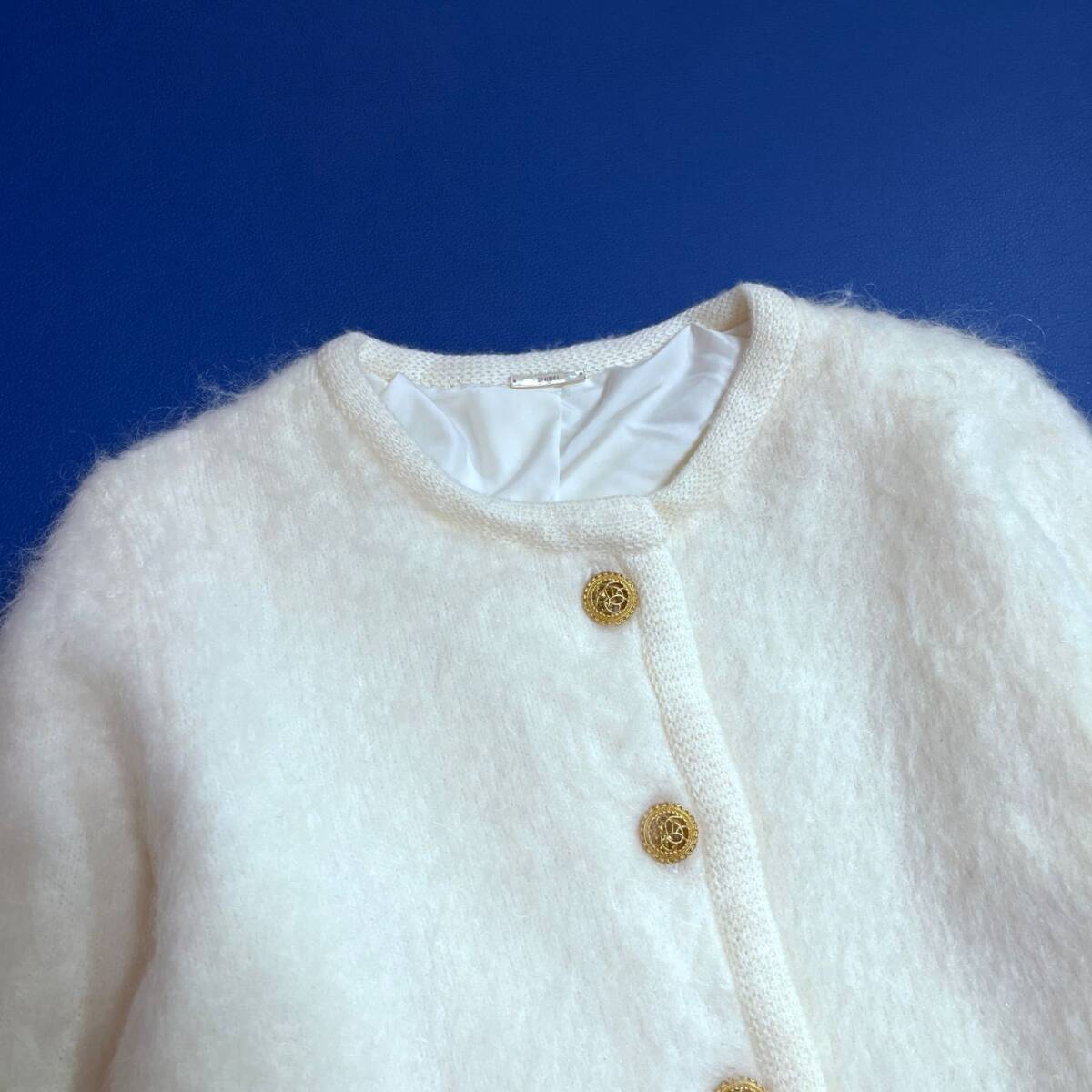 ci121 SNIDEL モヘヤニットジャケット 金ボタン ノーカラージャケット ふわふわ 秋冬 スナイデル_画像3