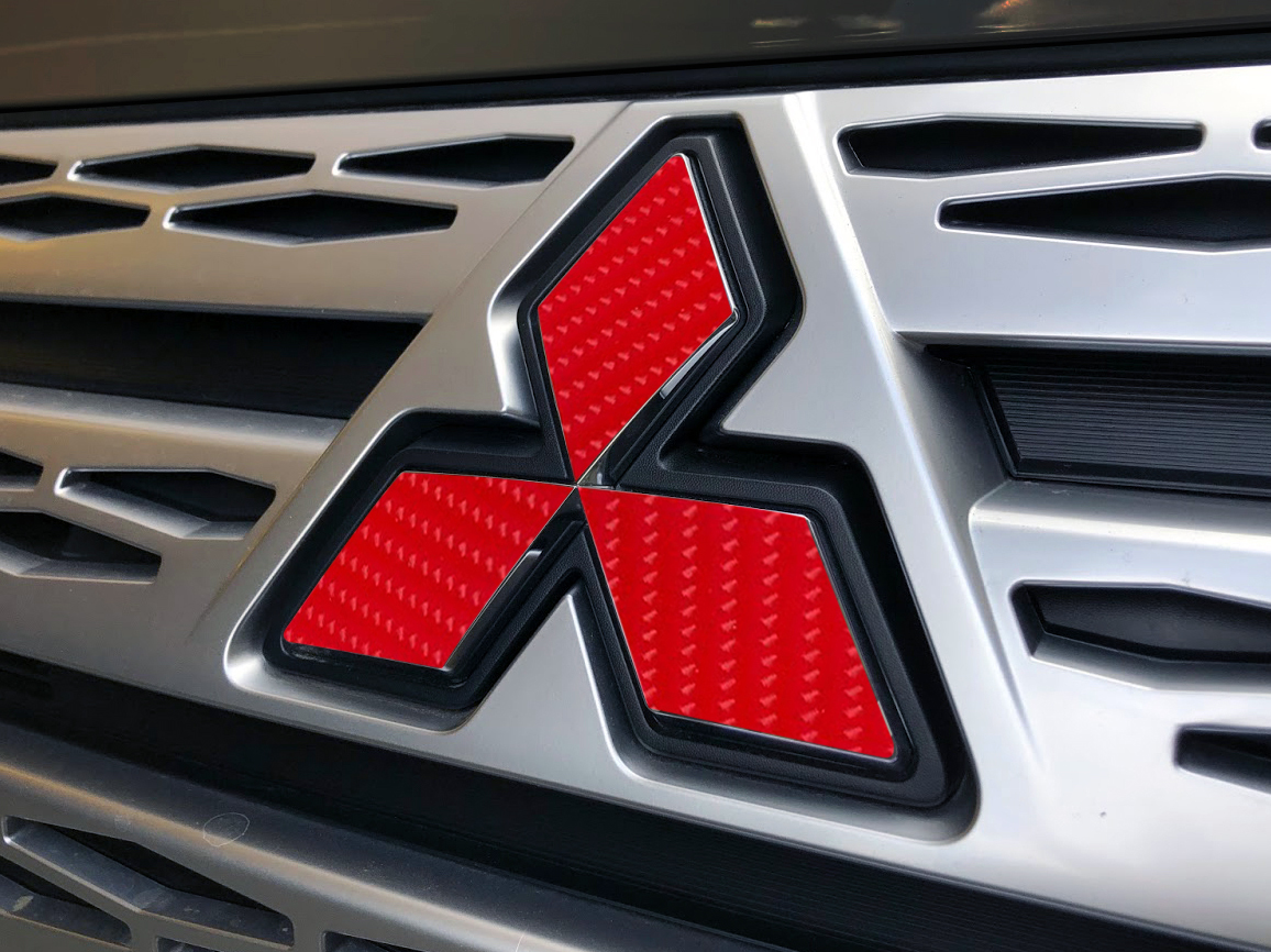 【新型MC後　デリカD:5　スリーダイヤ　DELICA　DIDエンブレムステッカー　レッドカーボン調】_画像3