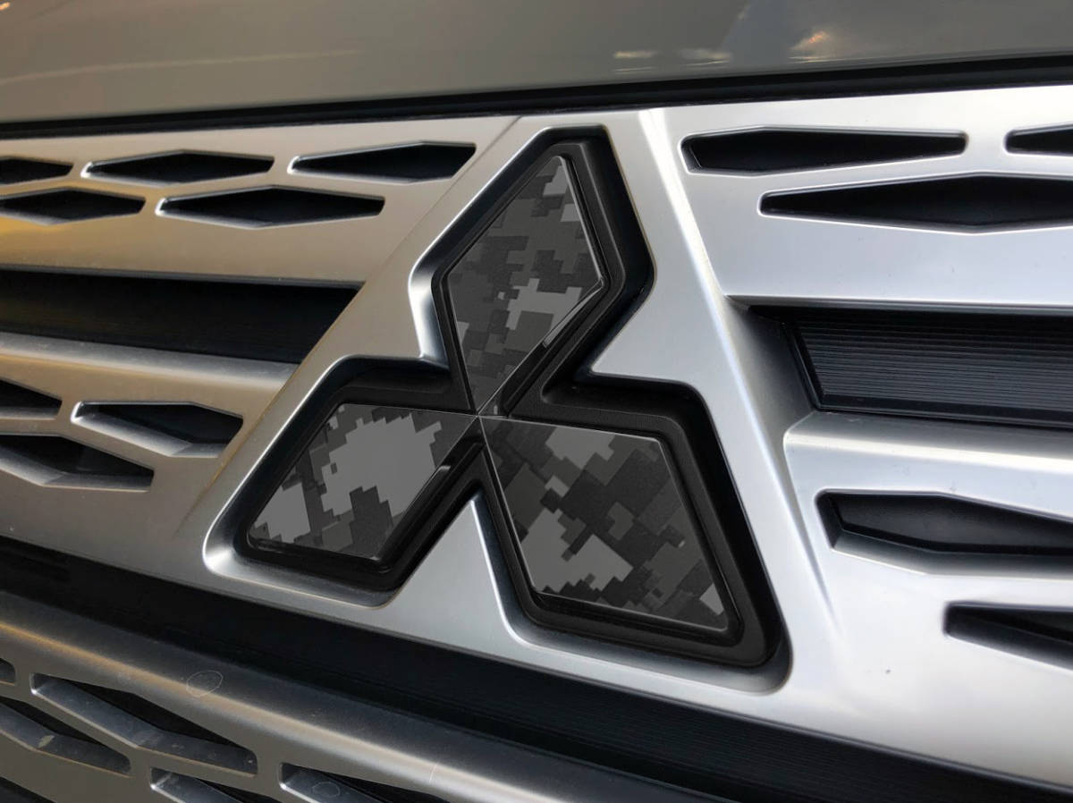 新型 デリカD:5 スリーダイヤ DELICA DIDエンブレムステッカー デジタル迷彩グレー_画像3