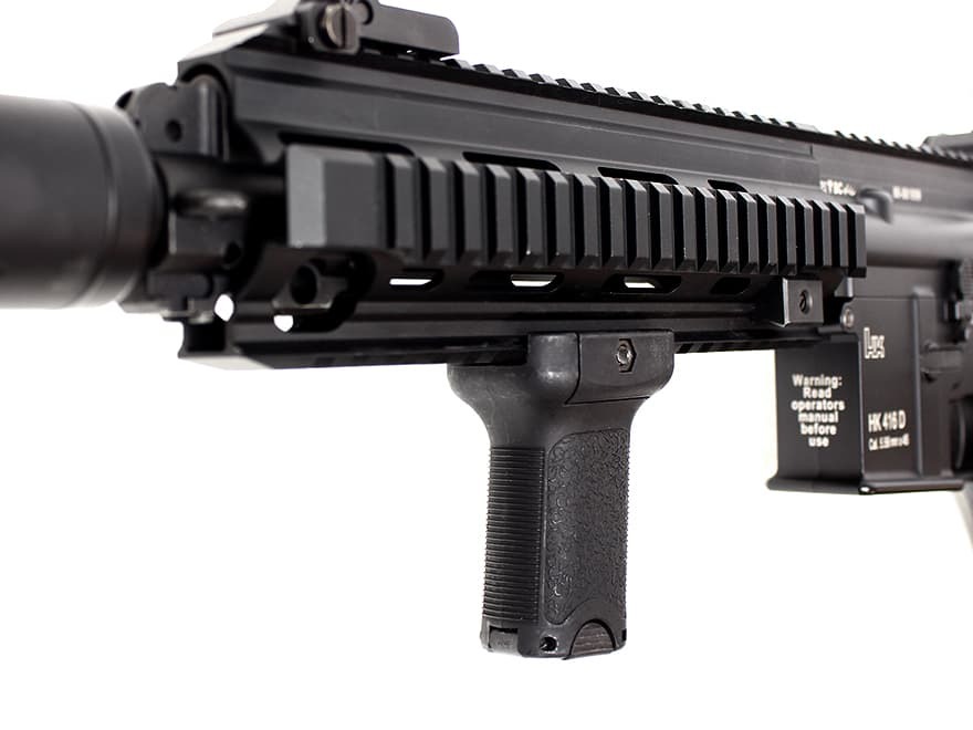 H2024B　MILITARY-BASE(ミリタリーベース)ガンファイター バーティカルグリップ ショート/BK 20mmレール用_画像7