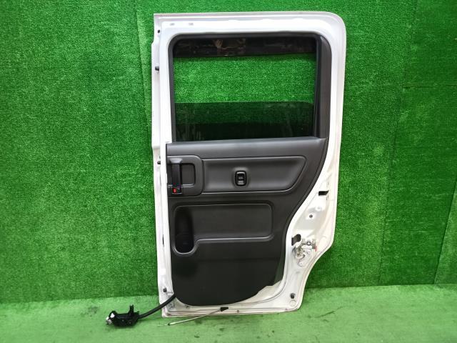 スペーシア DAA-MK53S 右リアドア セントラル M261 68501-79R00_画像2