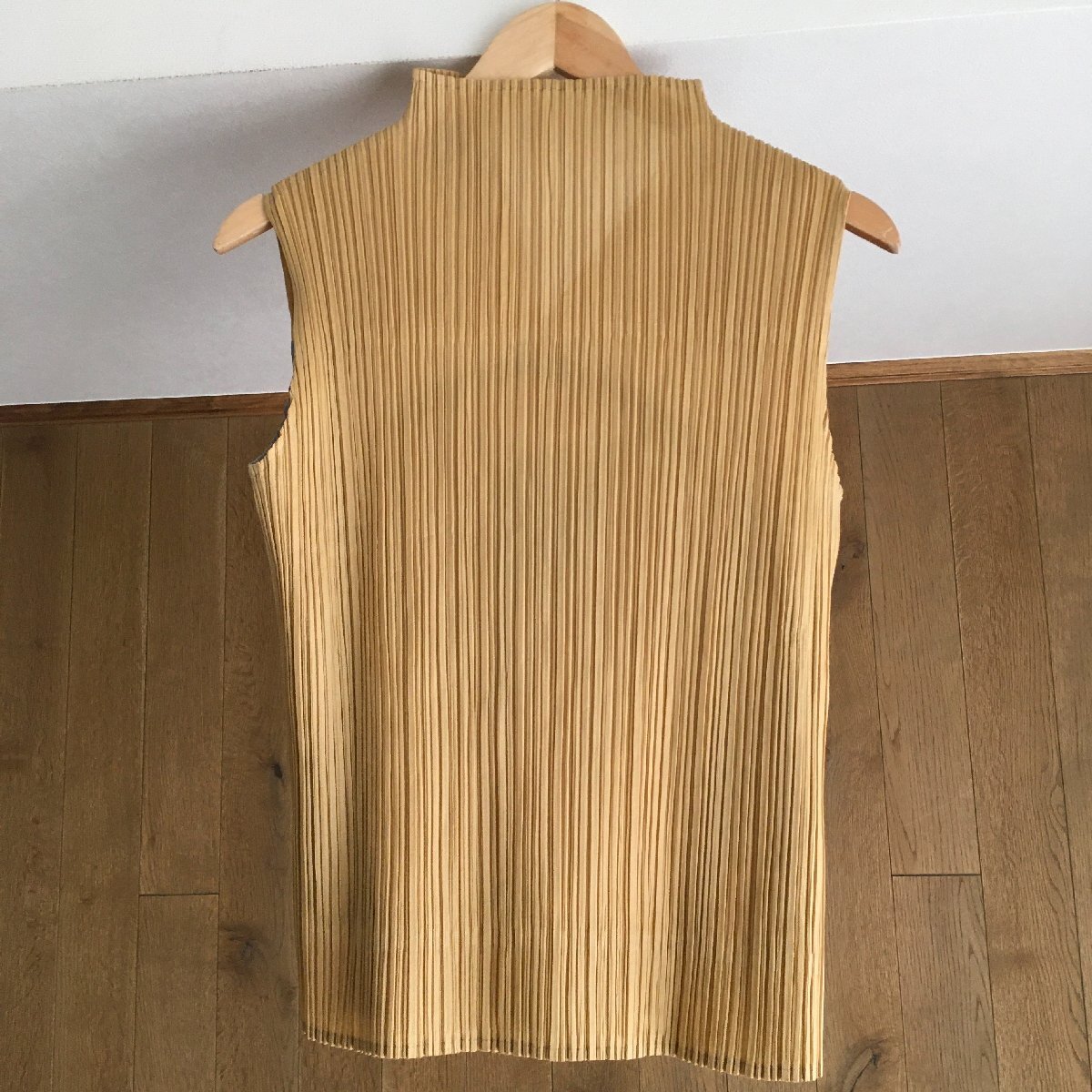 即決 美品　PLEATS PLEASE プリーツプリーズ　プリーツ 　電球　トップス３　PP31ーJK741　TM_画像3