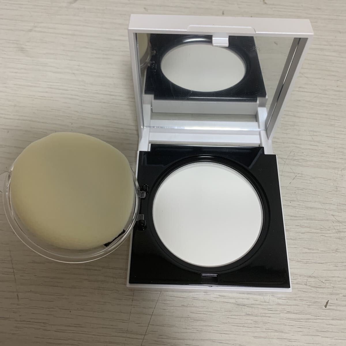 Amway アムウェイ コスメ等4個セット プレストパウダー+クリアリップバーム+サイトマックス+スプリーデント コスメ 化粧品_画像3