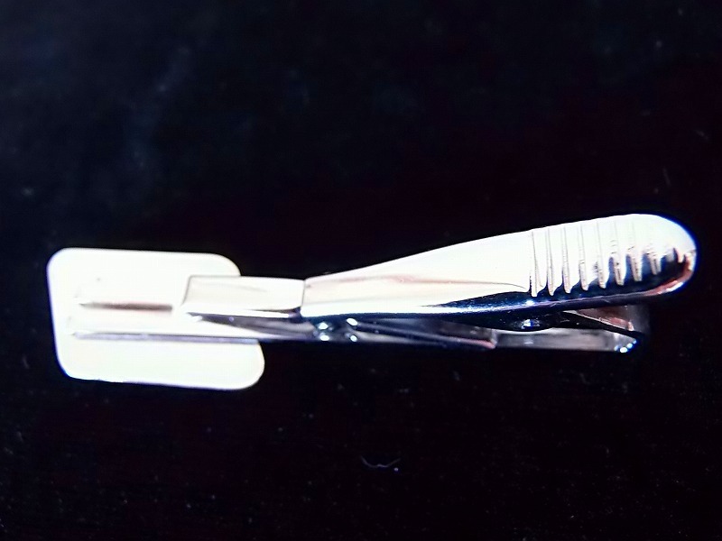 古い タイ留め（タイクリップ）◆企業のマーク入りですが会社名不明■長さ55㎜/重さ10g ■亡父が持っていたもの ★擦れ・小疵 ■送料￥140_画像7