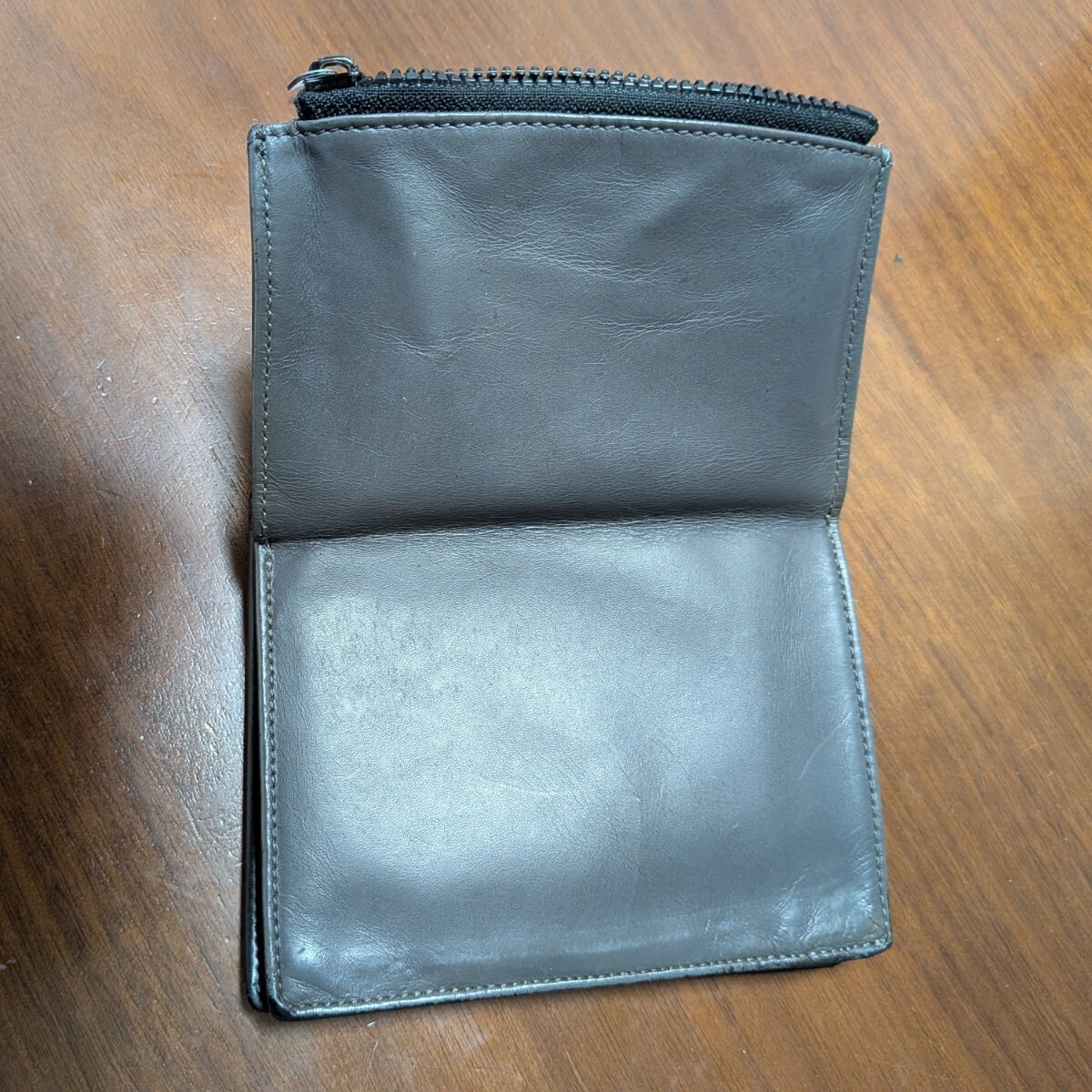 【1円スタート】MAISON MARGIELA メゾン マルジェラ 折り財布 フォーステッチ グレー_画像6