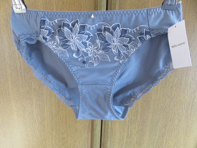 【新品】 tutu anna花柄綿入りショーツ　M　灰系_画像4