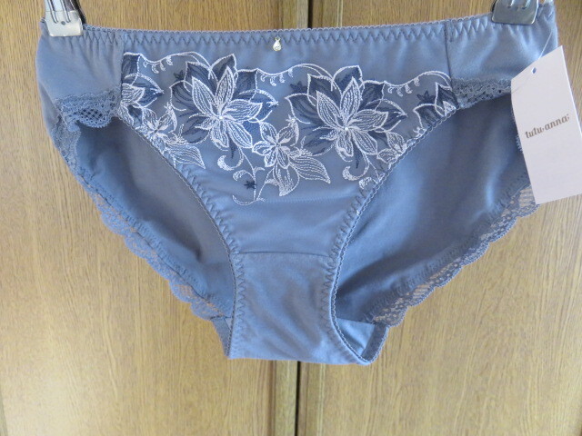 【新品】 tutu anna花柄綿入りショーツ　M　灰系_画像5