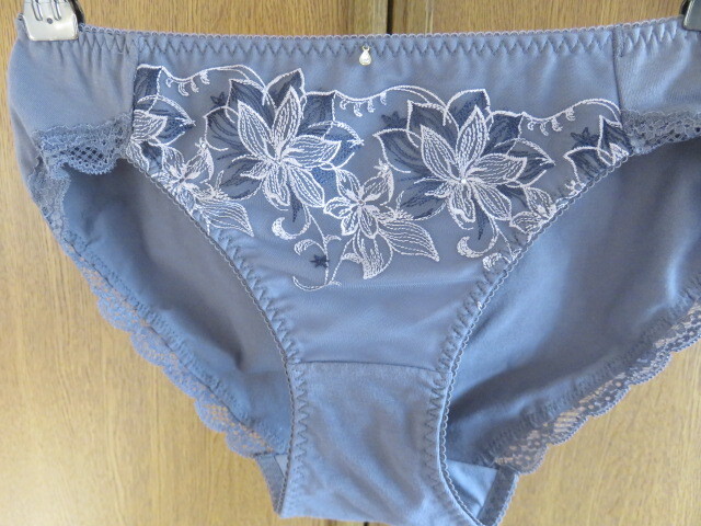 【新品】 tutu anna花柄綿入りショーツ　M　灰系_画像6