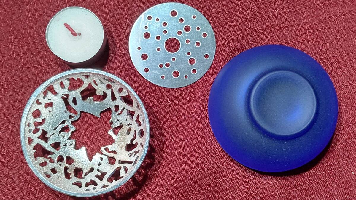 1013-6 フランス製 クリストフル Christofle シルバーコーティング キャンドルホルダー イルカモチーフ ろうそく付き 箱上蓋のみ下部欠品_画像4