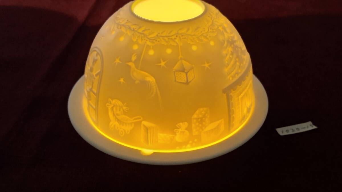 1020-15 フランス リモージュ ベルナルド リトファニー キャンドルホルダー クリスマスモチーフ もみの木、暖炉、オモチャ_画像3