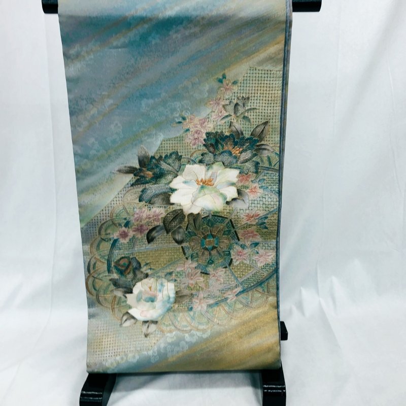 袋帯 逸品 彩 紋 草花 豪華刺? 和装小物 六通 金糸 帯 全長 約４４０? 幅 約３１? 着物/255