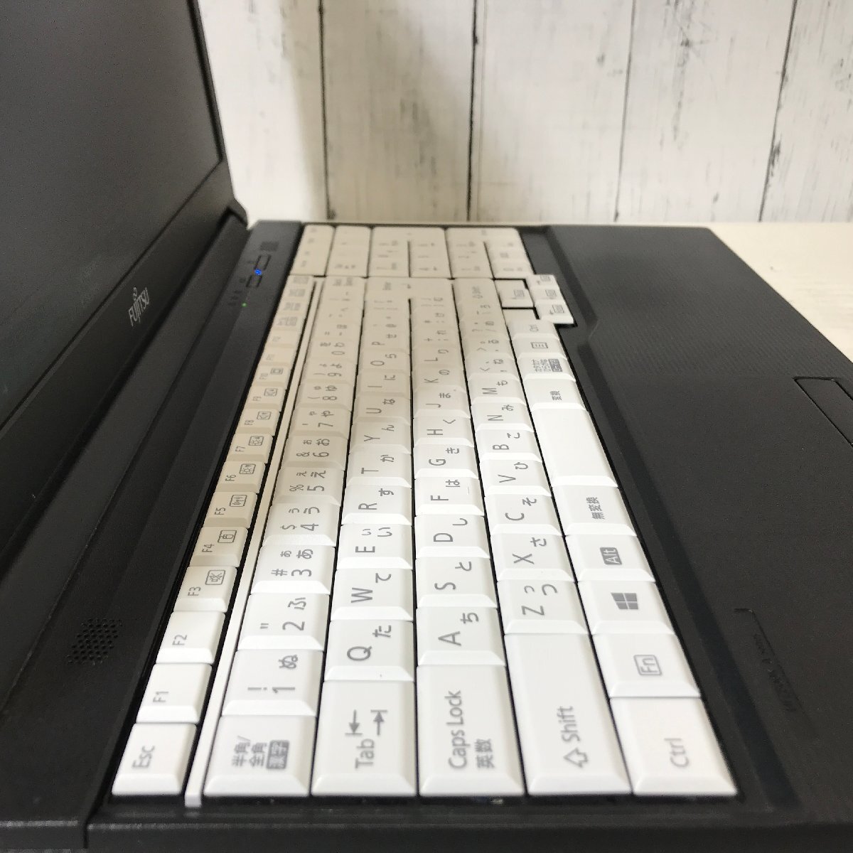 FUJITSU CLIENT COMPUTING LIMITED LIFEBOOK A5510/E Core i5 10310U 1.70GHz/8 GB/256 GB(SSD) 〔A0327〕_画像4