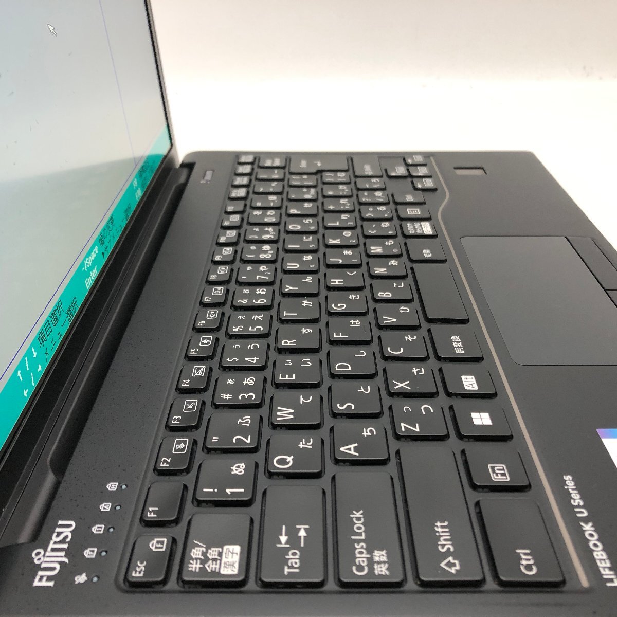 FUJITSU CLIENT COMPUTING LIMITED LIFEBOOK U9313/M Core i5 1345U/8 GB/256 GB(NVMe) 〔D0215〕_画像4