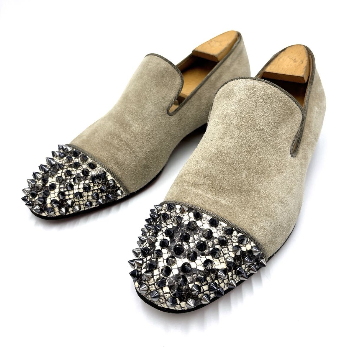 W * イタリア製 '高級紳士靴' Christian Louboutin クリスチャンルブタン 本革 スタッズ オペラシューズ 革靴 ローファー EU41 26cm _画像1