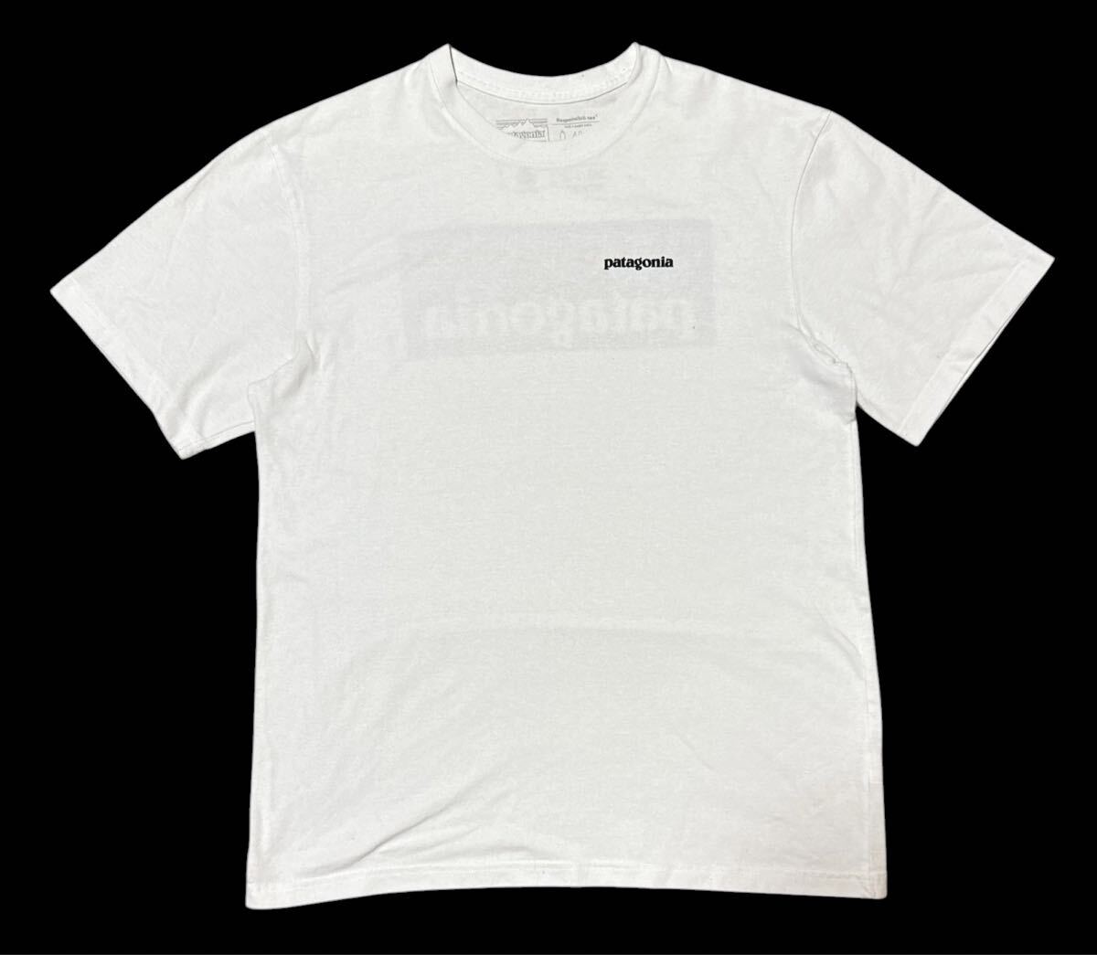送料無料 ○ patagonia パタゴニア ○ レギュラーフィット ビッグロゴ プリント 半袖 Tシャツ ホワイト M