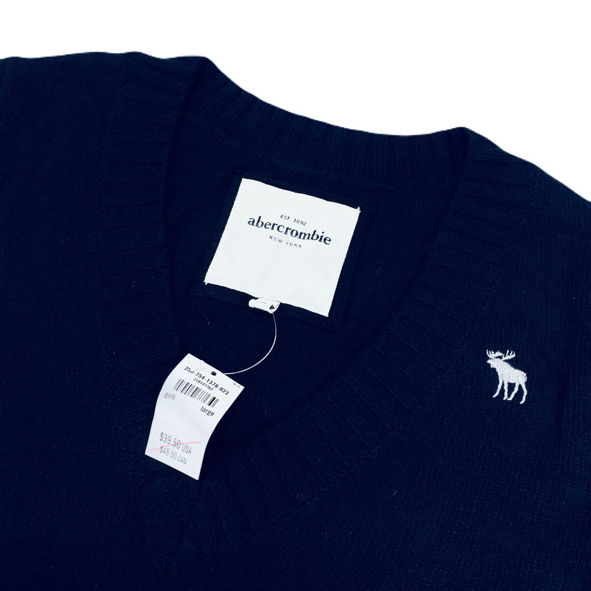 【新品タグ付き】 Abercrombie & Fitch セーター 刺繍 Vネック アバクロンビー レディース ネイビー L_画像2