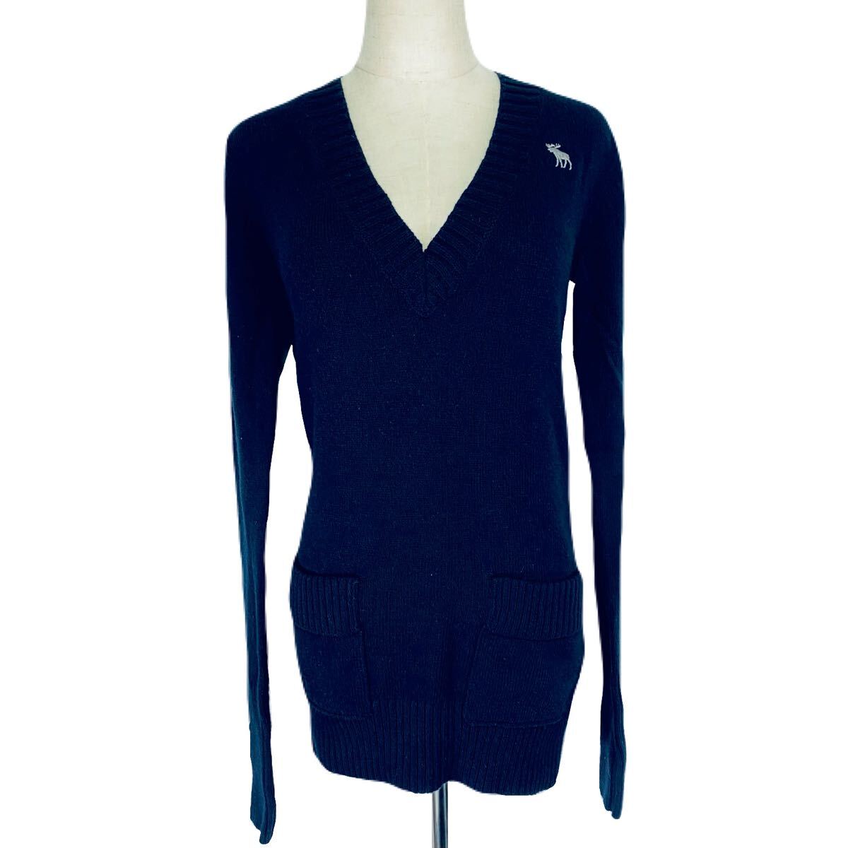 【新品タグ付き】 Abercrombie & Fitch セーター 刺繍 Vネック アバクロンビー レディース ネイビー L_画像8
