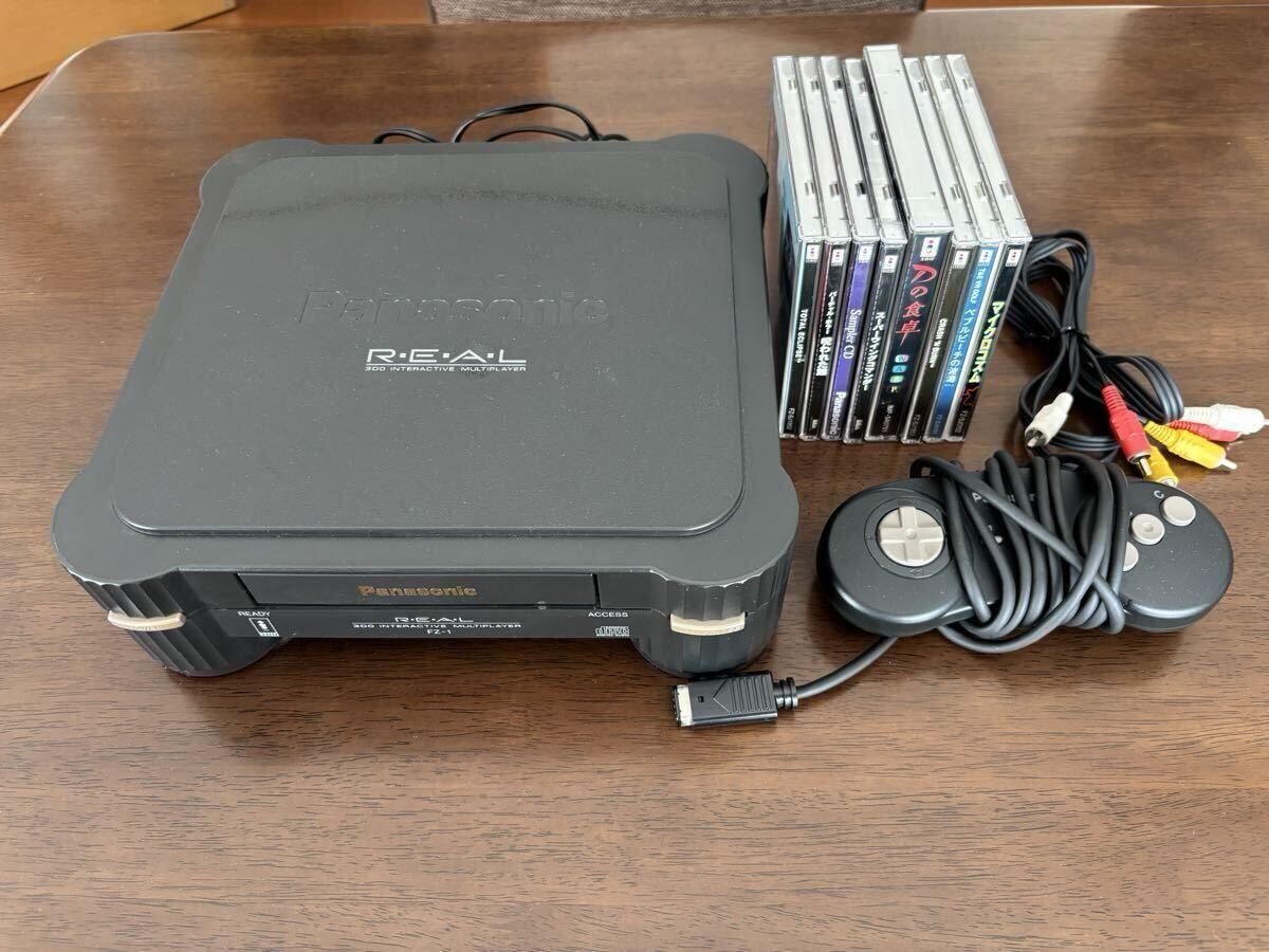 Panasonic 3DO REAL FZ-1 パナソニック ゲーム機　ソフト8本付き　セット　_画像1