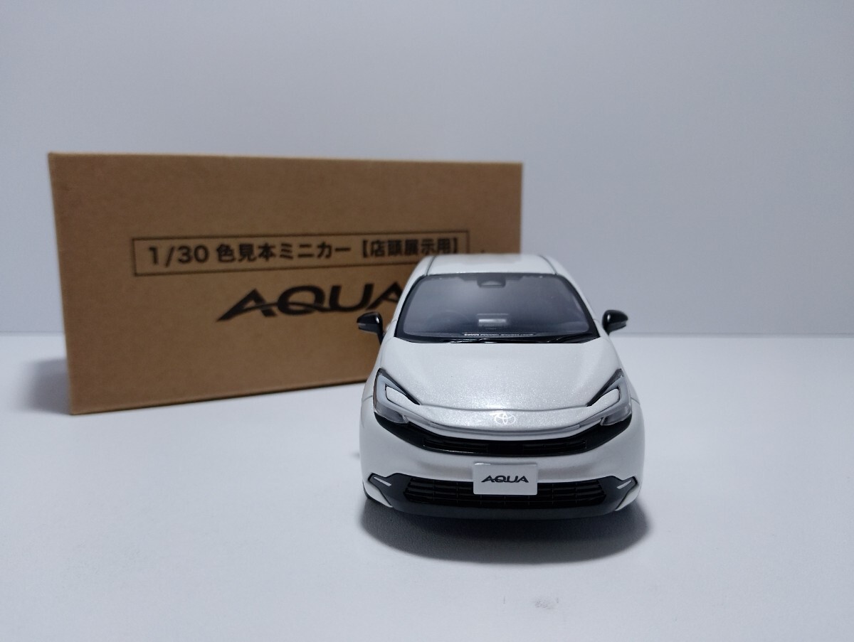 新型アクア 後期型 ミニカーカラーサンプル プラチナホワイトパール【非売品】 Amazon | トヨタ 新型アクア AQUA カラーサンプル 1/30ミニカー