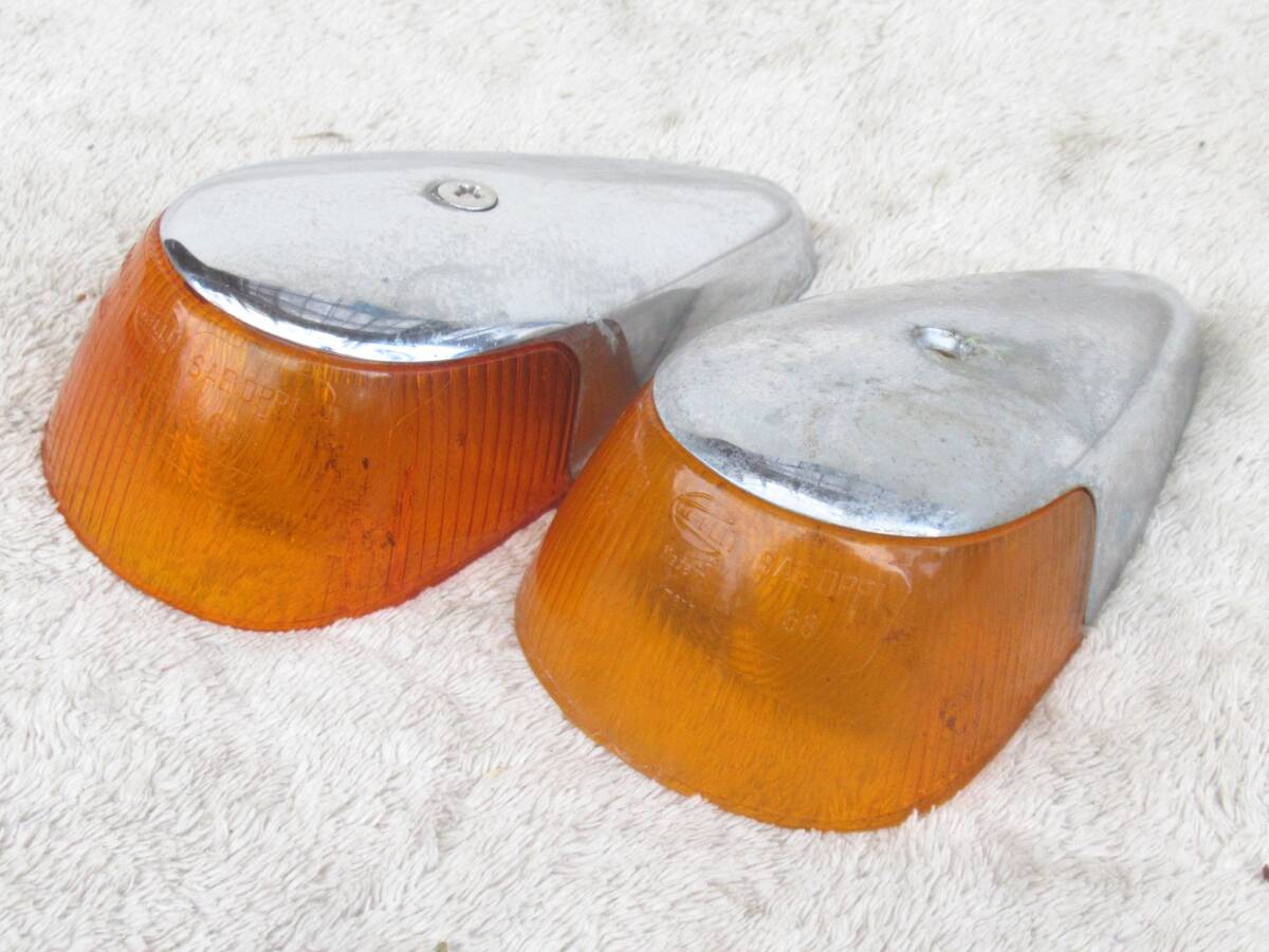 VW VOLKSWAGEN　空冷 フォルクスワーゲン ビートル タイプ1　フロントウインカーレンズ ハウジングカバー セット　HELLA Germany製 ペア_画像1