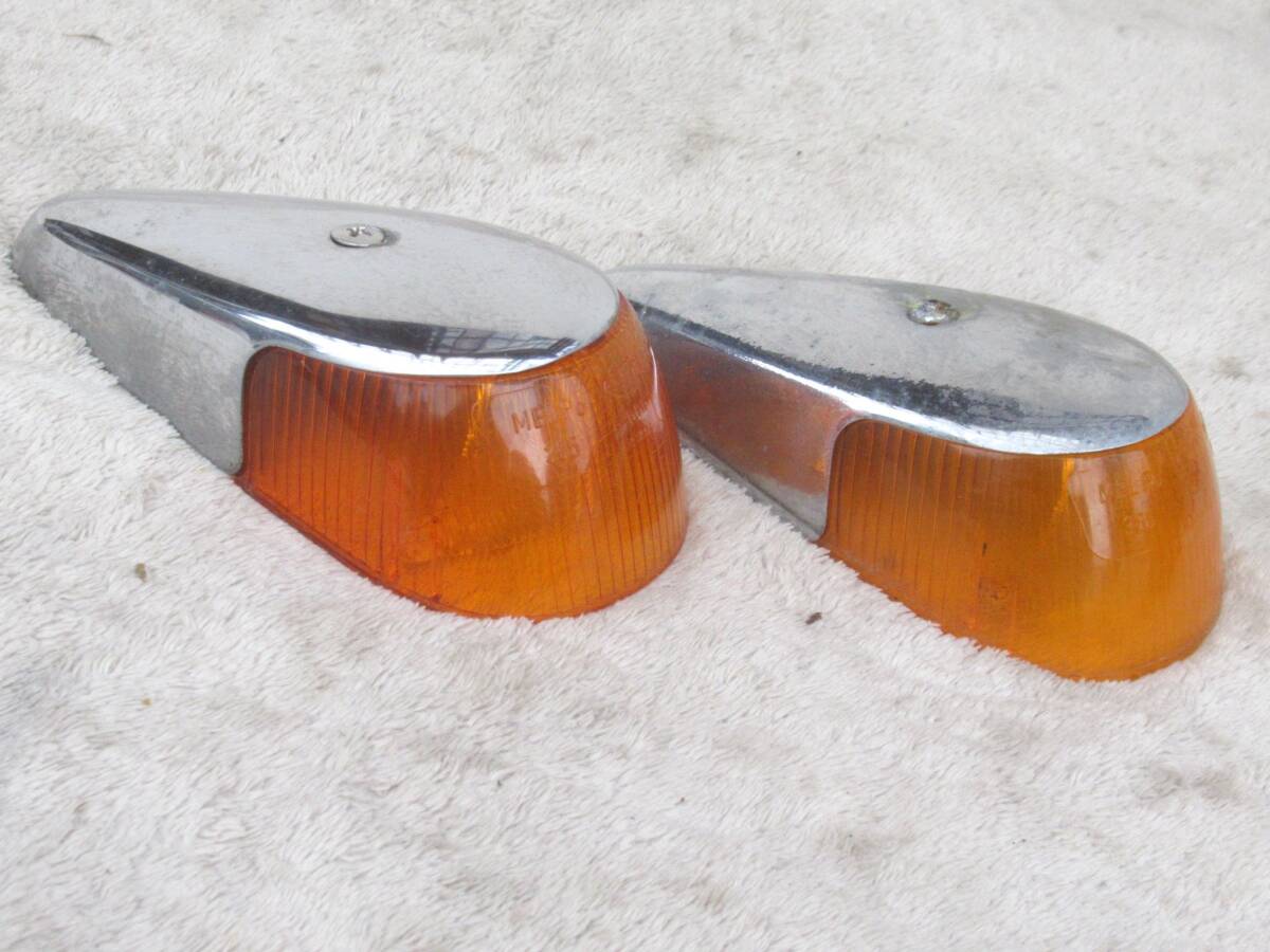 VW VOLKSWAGEN　空冷 フォルクスワーゲン ビートル タイプ1　フロントウインカーレンズ ハウジングカバー セット　HELLA Germany製 ペア_画像2