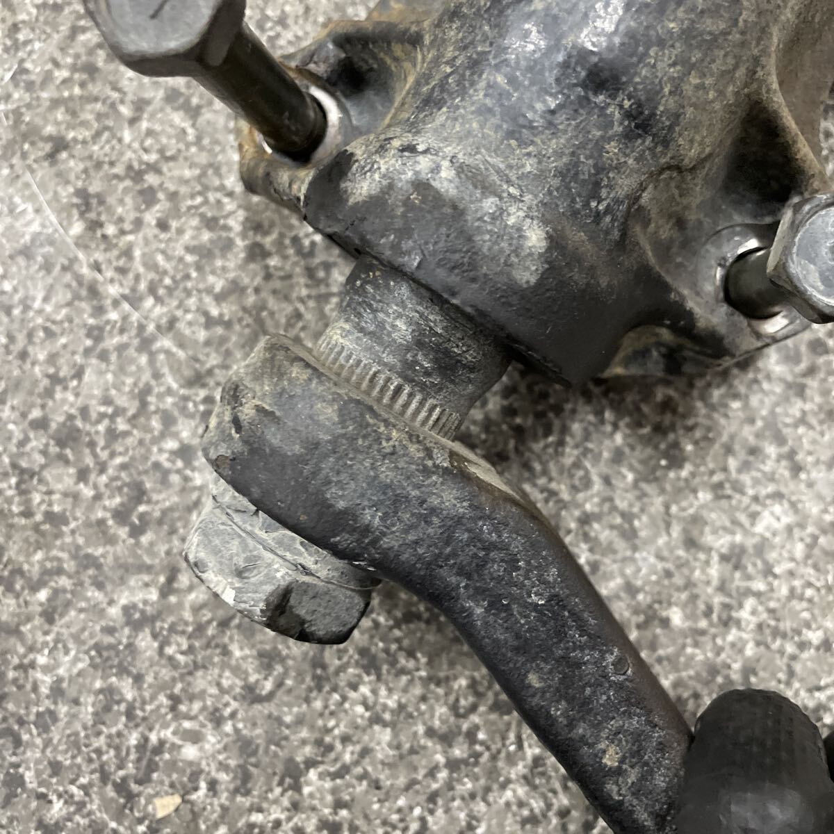 ジャンク　ジムニー JB23 5型 ステアリングギアボックス_画像2