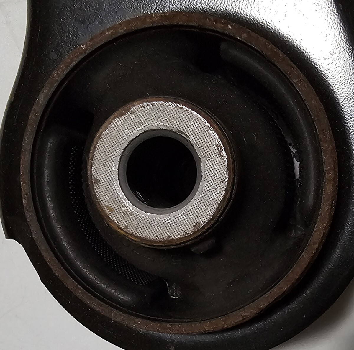 日産 セレナ・FNC28 純正 フロントロアアーム 右 ボールジョイント付 良品 低走 2023年車 C28/NC28/FC28/GC28/GFC28/SNC28品番:54500-7DA0A_画像5