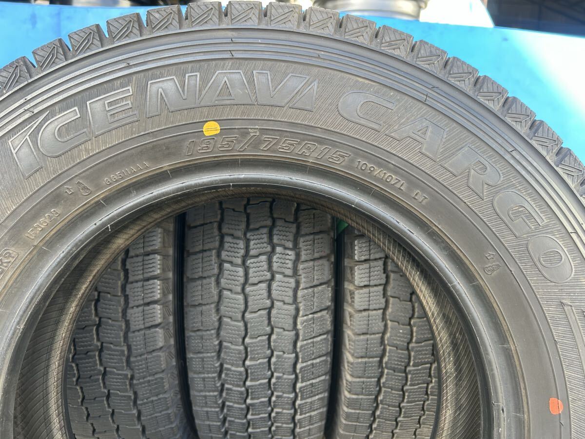 195/75R15 109/107L LT GOODYEAR ICE NAVI CARGO 4本セット　2022年製　(1d) バリバリ山_画像8