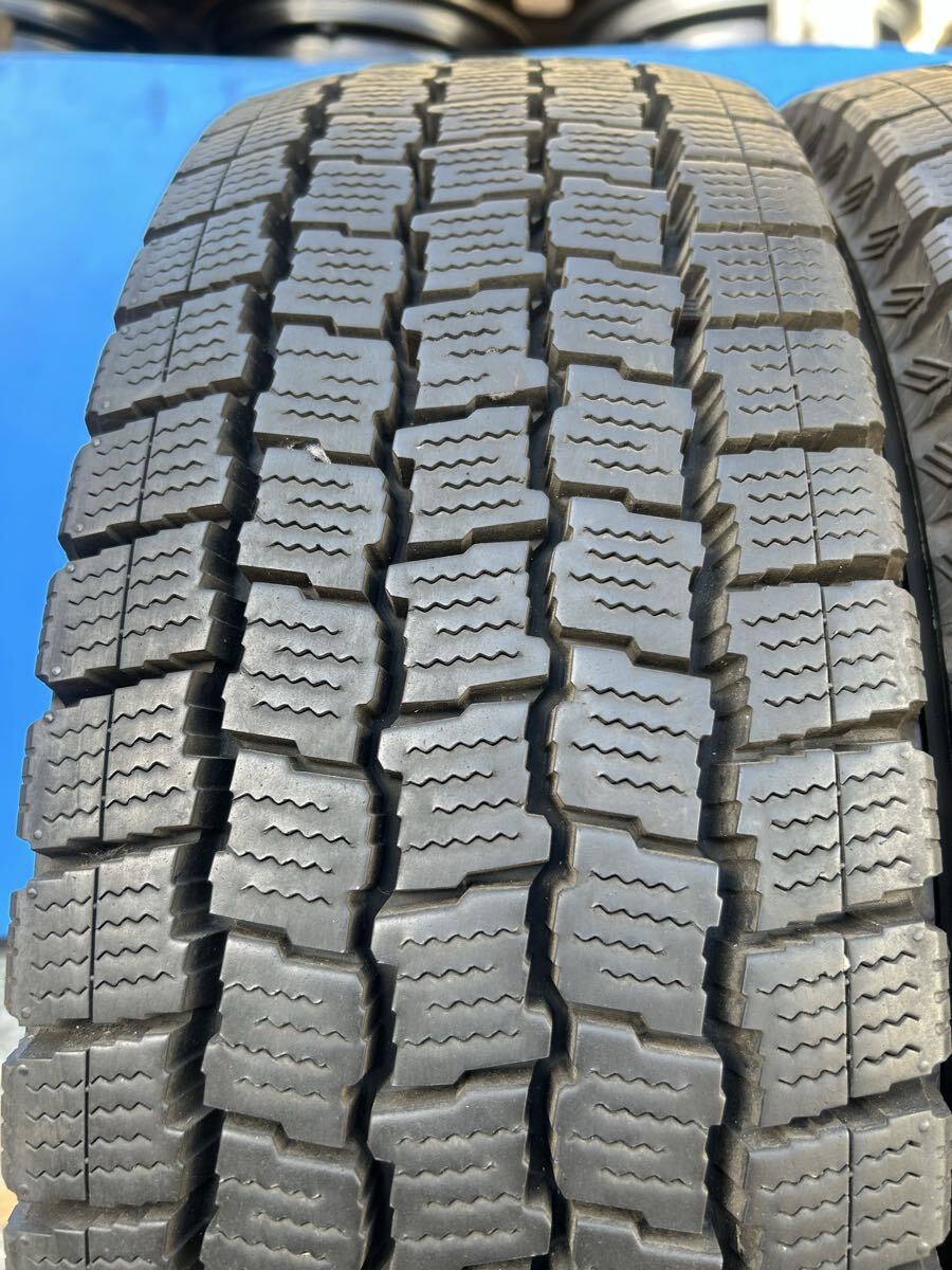 195/75R15 109/107L LT GOODYEAR ICE NAVI CARGO 4本セット　2022年製　(1d) バリバリ山_画像4