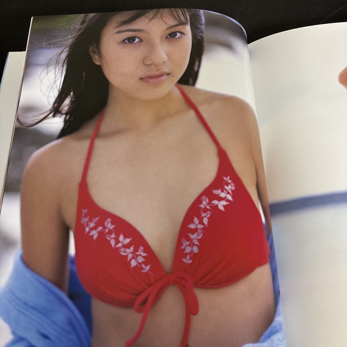 25-10-20『 酒井彩名 写真集　Typhoon 』近代映画社_画像4