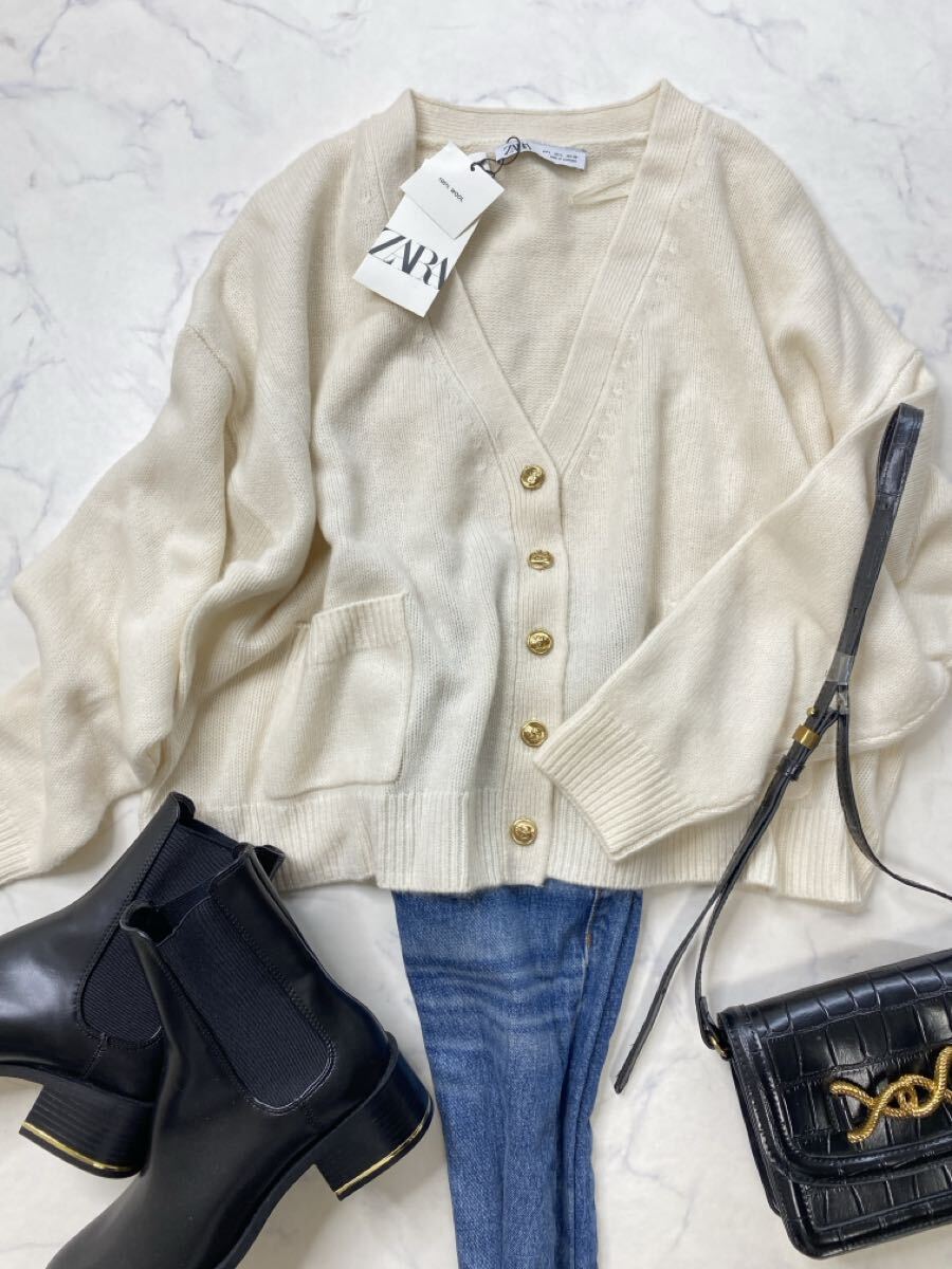 ZARA ザラ★タグ付き未使用★大人素敵★ウール100% ゴールド釦 シンプル ニットカーディガン セータートップス★オフホワイト Lサイズ 1037_画像5