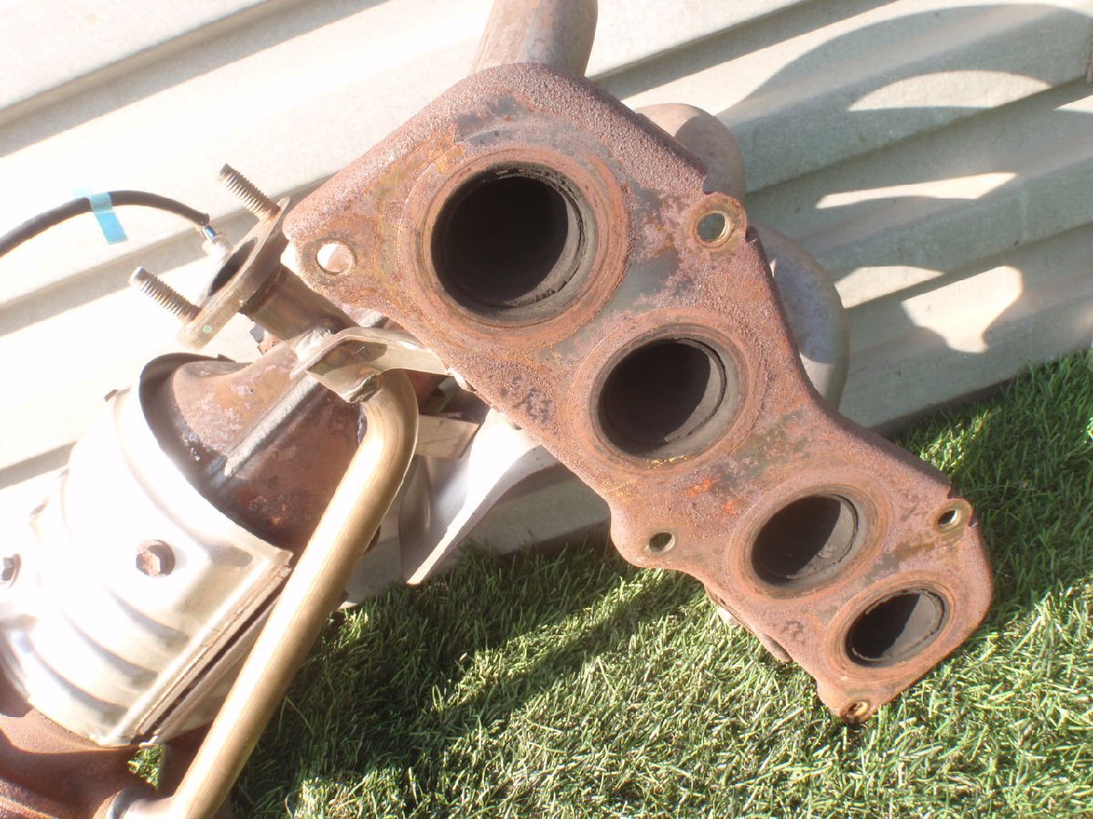 AZR60G トヨタ　ノアX　ヴォクシィ ヴォクシー 後期　ショクバイ 触媒　エキゾーストマニホールド　エキマニ　370948JJ_画像3