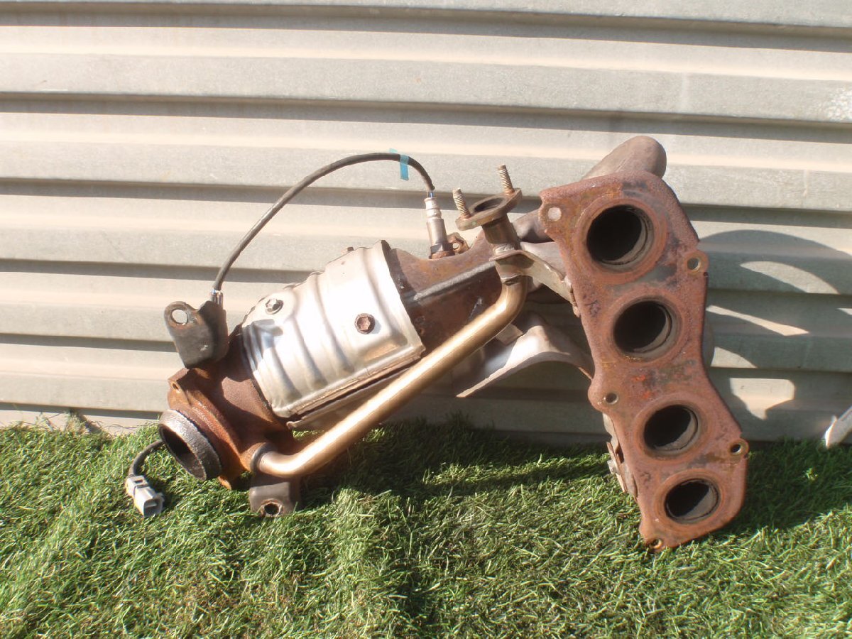 AZR60G トヨタ　ノアX　ヴォクシィ ヴォクシー 後期　ショクバイ 触媒　エキゾーストマニホールド　エキマニ　370948JJ_画像2