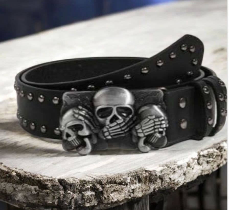 726 ドクロ スカル スタッズ ベルト y2k 長さ103cm 黒 男女兼用　ユニセックス　ウエスタン_画像1