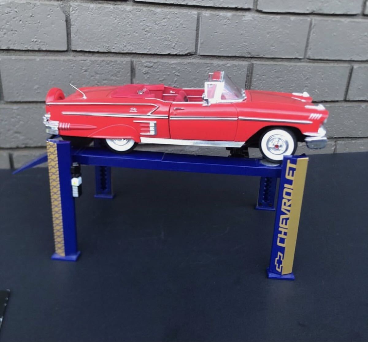 Motor Max 1958 Chevrolet Impala с откидным верхом 1:18 шкала литье под давлением модель подъёмник имеется б/у товар. Lowrider гидро 