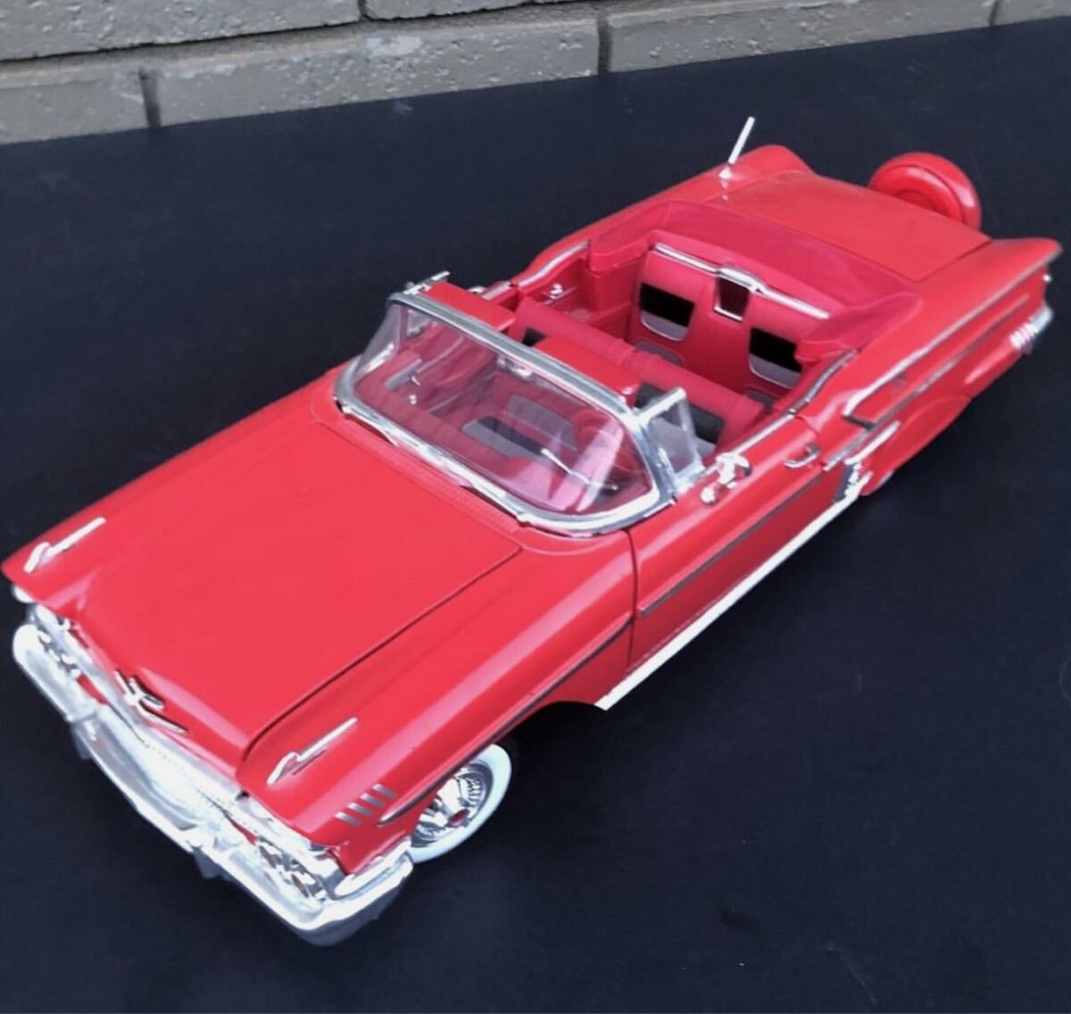 Motor Max 1958 Chevrolet Impala с откидным верхом 1:18 шкала литье под давлением модель подъёмник имеется б/у товар. Lowrider гидро 