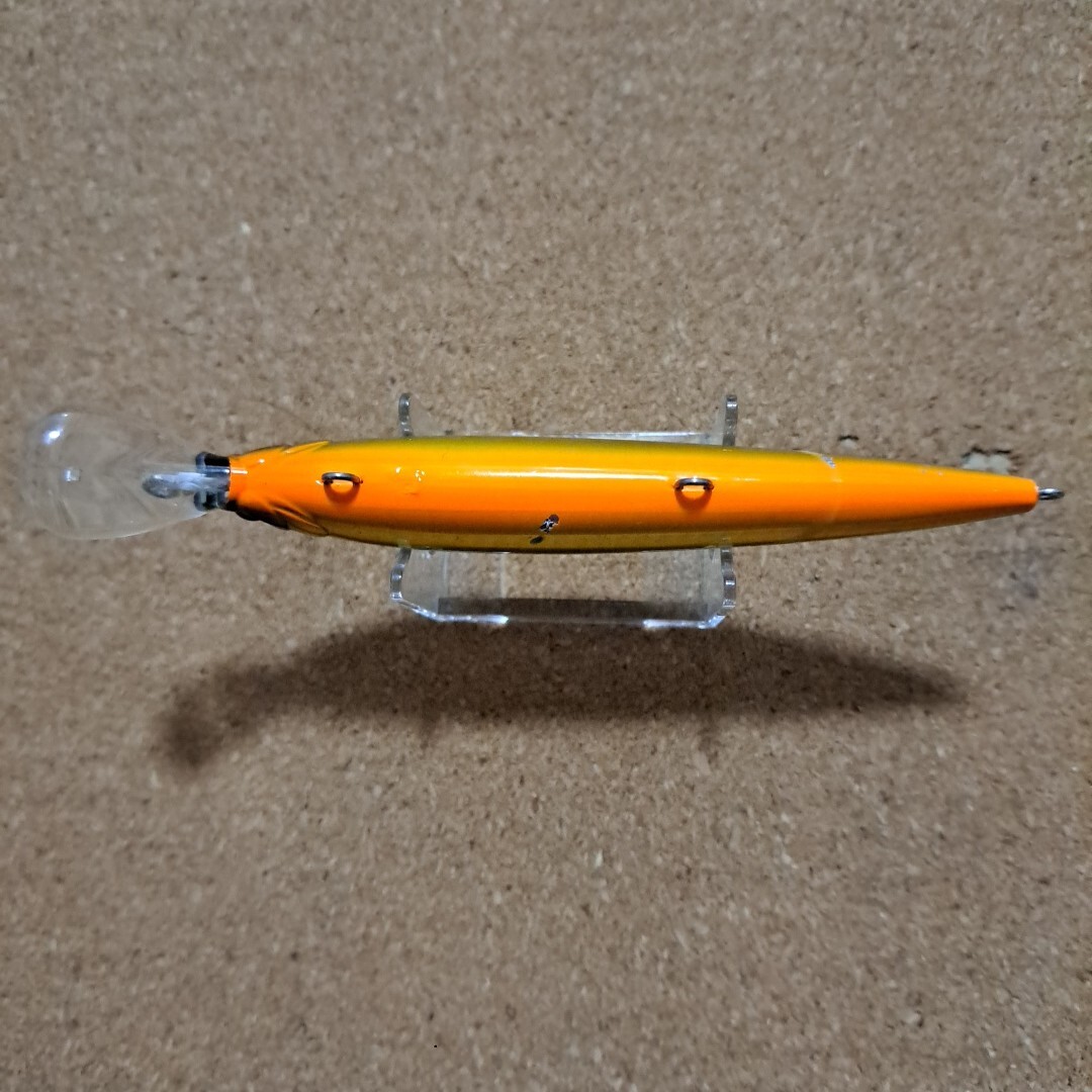 中古品 デュエル ハードコア ヘビーシンキングミノー110S ゴールドグリーン 送料140円_画像4