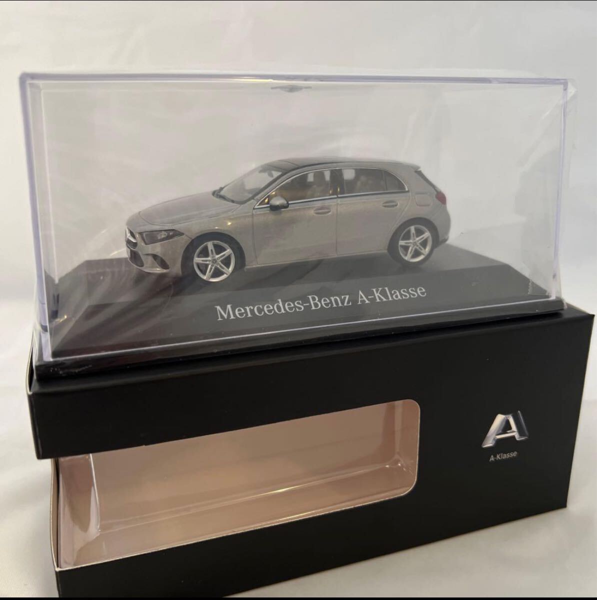 メルセデスベンツ Aクラス W177 ミニカー 1/43_画像6