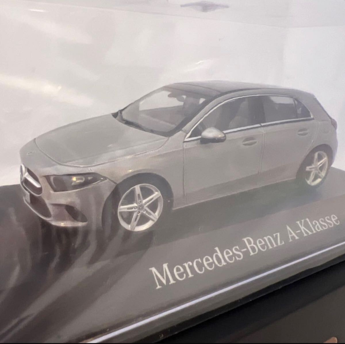 メルセデスベンツ Aクラス W177 ミニカー 1/43_画像1