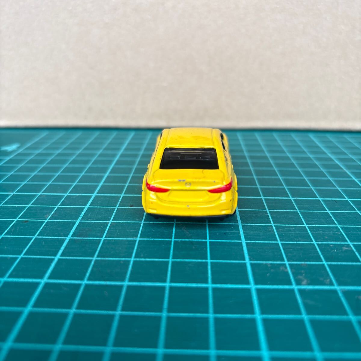 トミカ マツダアテンザ ジャンク扱い_画像4